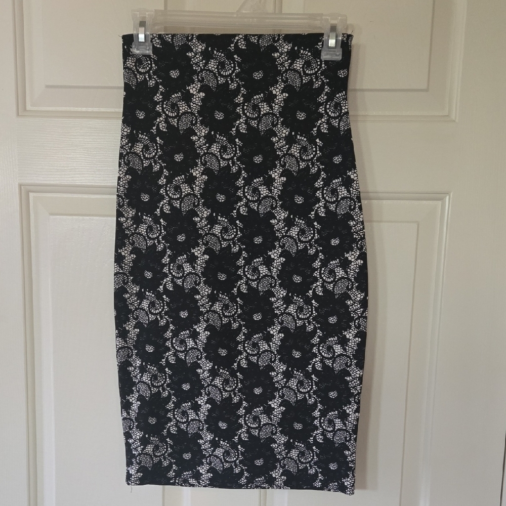 Lily White Black and White Midi Skirt